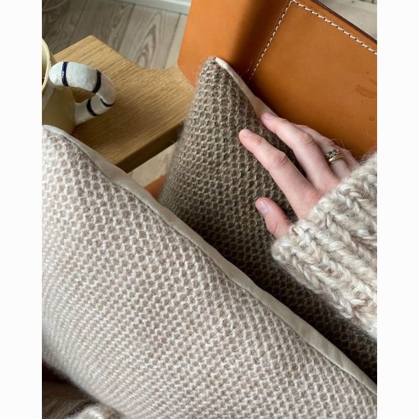 Honey Pillow - PetiteKnit strikkekit