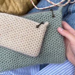 Honey Purse - strikkeopskrift fra PetiteKnit