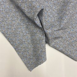 Liberty Speckled Rose Bomuldspoplin i hvid med bllige roser - pr. 0,25 meter. 