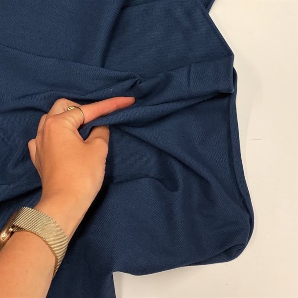 Bl vvet viskose med nylon og elastan - pr. 0,25 meter.