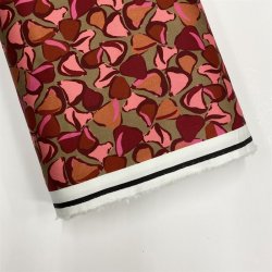 V�vet bomuld med str�k i camel med smukt print - pr. 0,25 meter.