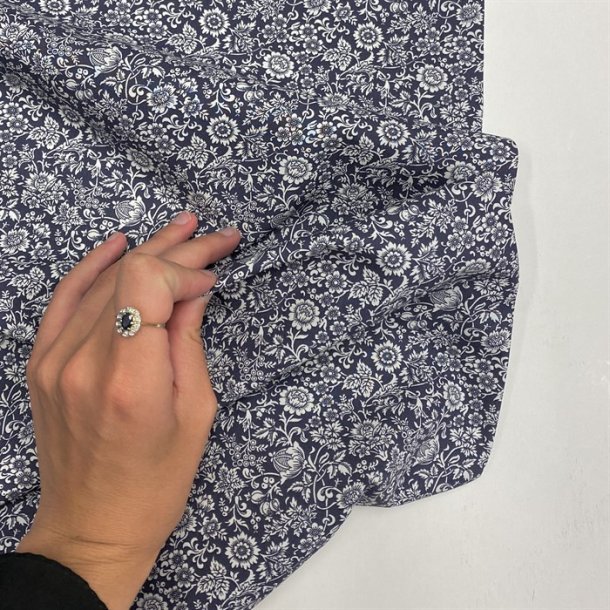 Liberty bomuldspoplin 'Kelmscott' i koksgr - pr. 0,25 meter. 