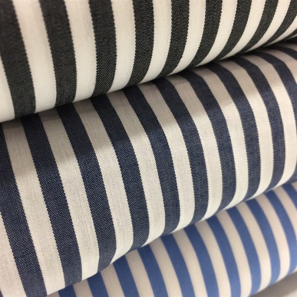 Stribet skjortestof i m�rkegr� / hvid - pr. 0,25 meter