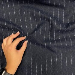 Stribet uld med polyester i bl - pr. 0,25 meter 