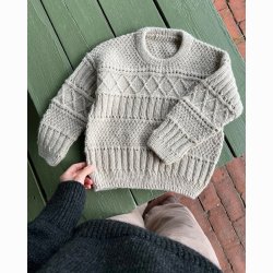 Ingrid Sweater Junior - strikkeopskrift fra PetiteKnit