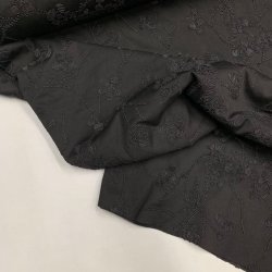 Jersey - koksgr med broderede blomster - pr. 0,25 meter