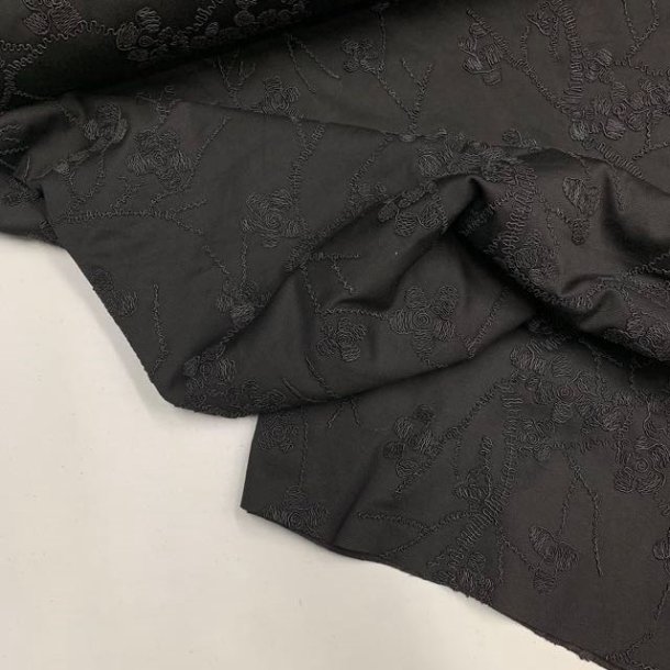 Jersey - koksgr med broderede blomster - pr. 0,25 meter