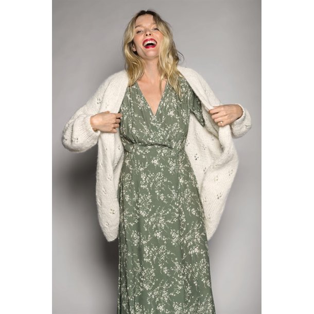 Klver-cardigan / Klver-jakke - strikkekit fra Sandnes