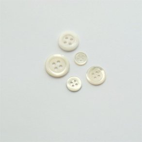 Perlemorsknap med kant i r�hvid, 5 str. i 9, 10, 15, 16 og 19 mm