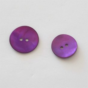 Perlemorsknap, buet og changerende i lilla nuancer, 20 og 22 mm