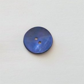Perlemorsknap, buet og changerende i bl� nuancer, 22 mm