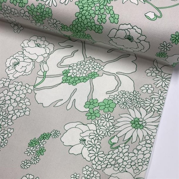 Lysegr bomuld med tegnede grnne blomster - pr. 0,25 meter 