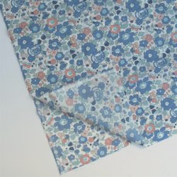 Liberty bomuld Betsy Tana Lawn, bl med farvede blomster - Pr. 0,25 meter.