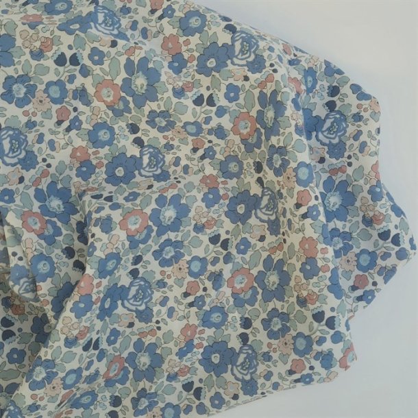 Liberty bomuld Betsy Tana Lawn, bl med farvede blomster - Pr. 0,25 meter.