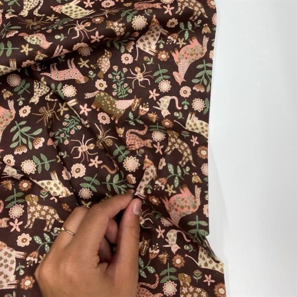 Liberty bomuld med forskellige dyr og blomster - pr. 0,25 meter 