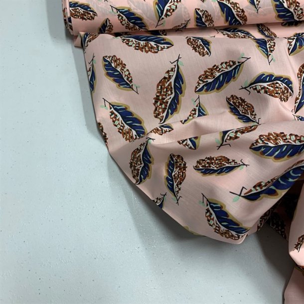 Liberty bomuld i rosa med blade - pr. 0,25 meter