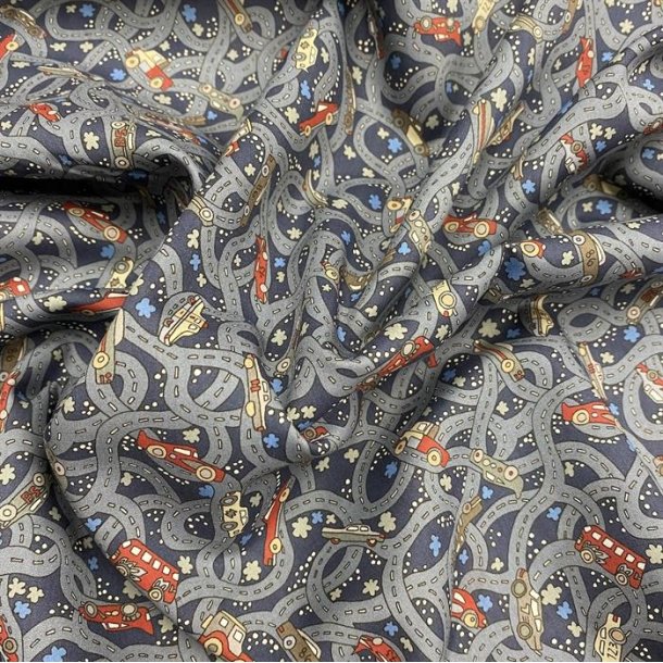 Liberty bomuld i bl med veje og biler - pr. 0,25 meter 