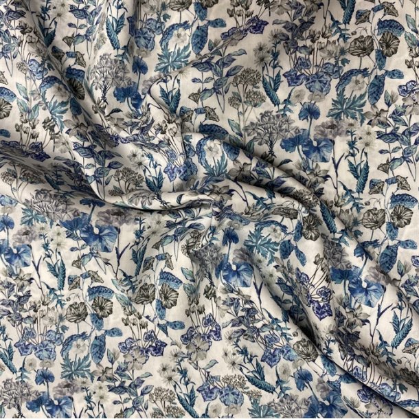 Liberty bomuld med tegnede blomster og bl blade - pr. 0,25 meter 