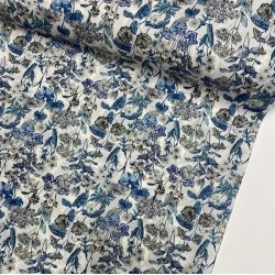 Liberty bomuld med tegnede blomster og bl blade - pr. 0,25 meter 