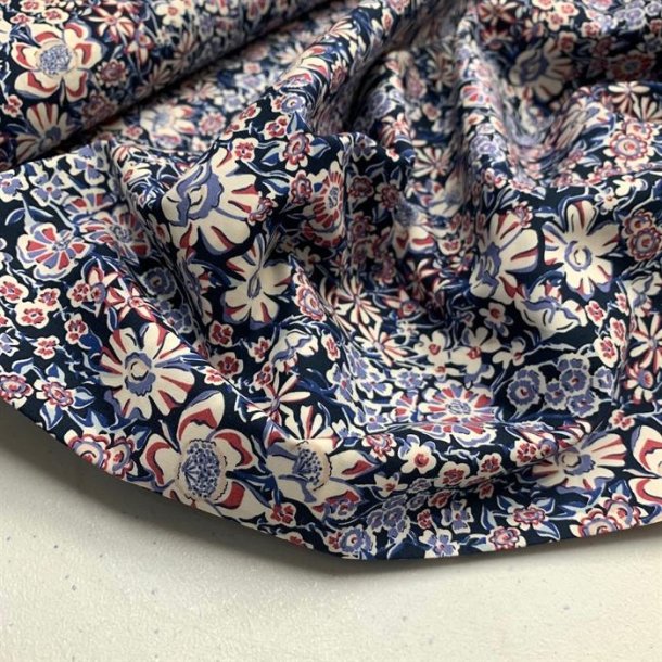 Liberty bomuldspoplin i med blomster i hvid, bl og bordeaux - pr. 0,25 meter