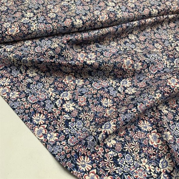 Liberty bomuldspoplin i med blomster i hvid, bl og bordeaux - pr. 0,25 meter