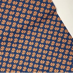 Liberty bomuldspoplin Priscilla i bl med orange roser - pr. 0,25 meter 
