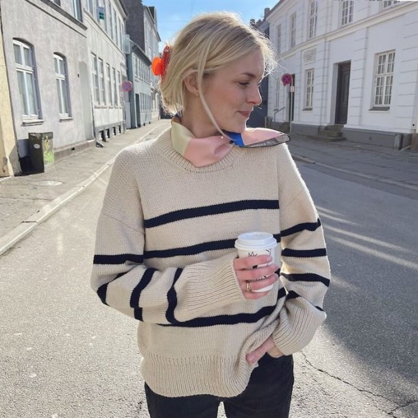 Marseille Sweater - strikkeopskrift fra PetiteKnit