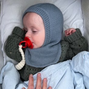 Monday Balaclava - strikkeopskrift fra PetiteKnit