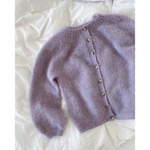 Novice Cardigan Junior - Mohair Edition - strikkeopskrift fra PetiteKnit