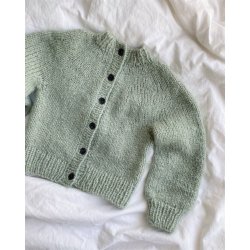 Novice Cardigan Mini - Chunky Edition - strikkeopskrift fra PetiteKnit
