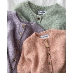 Novice Cardigan Mini - Mohair Edition - strikkeopskrift fra PetiteKnit