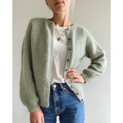 Novice Cardigan - Mohair Edition - strikkeopskrift fra PetiteKnit