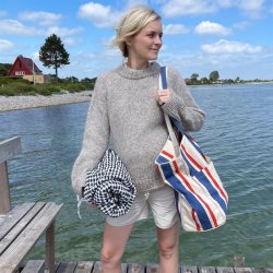 Novice Sweater - Chunky Edition - strikkeopskrift fra PetiteKnit