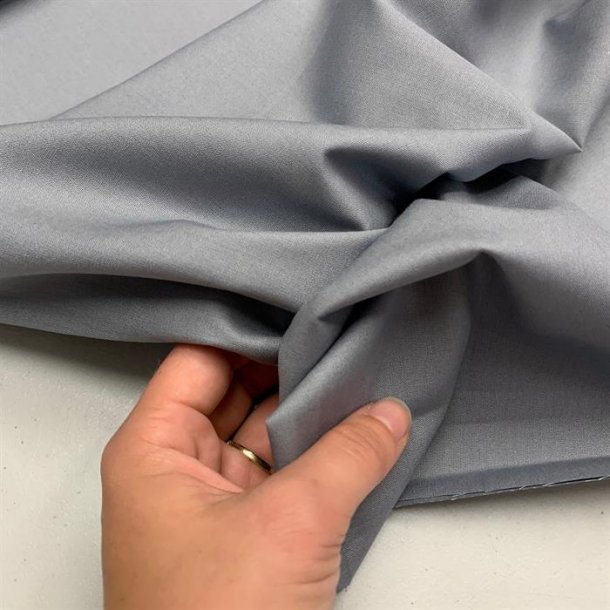 �kologisk bomuldspoplin i gr� fv. 92 - pr. 0,25 meter