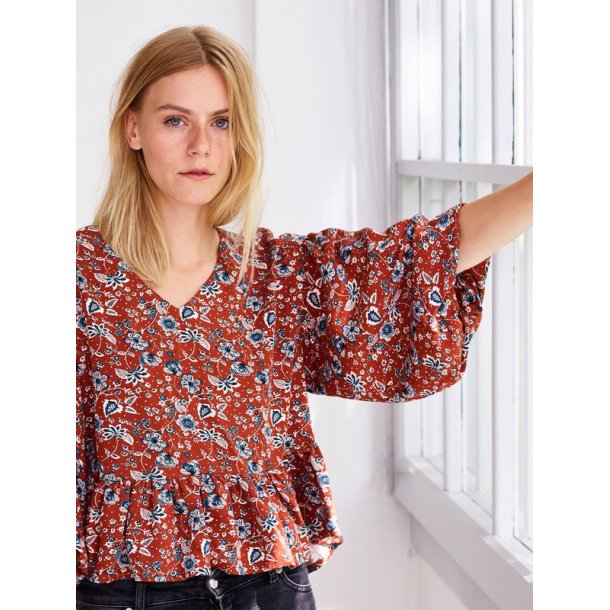 Onion 2088 - Peplum top og kjole med ballonrme. Snitmnster