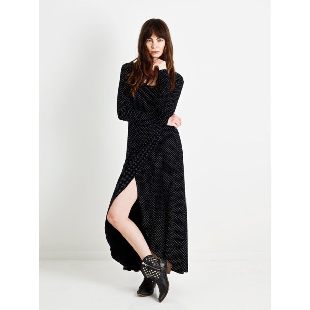 Onion 9019 - Kjole med sk�rt til strikstof. Snitm�nster