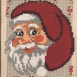 Pakkekalender - broderi fra Permin med julemand