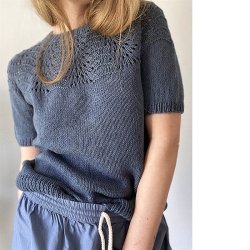 Peacock Tee - strikkeopskrift fra le knit / Lene Holme Samse