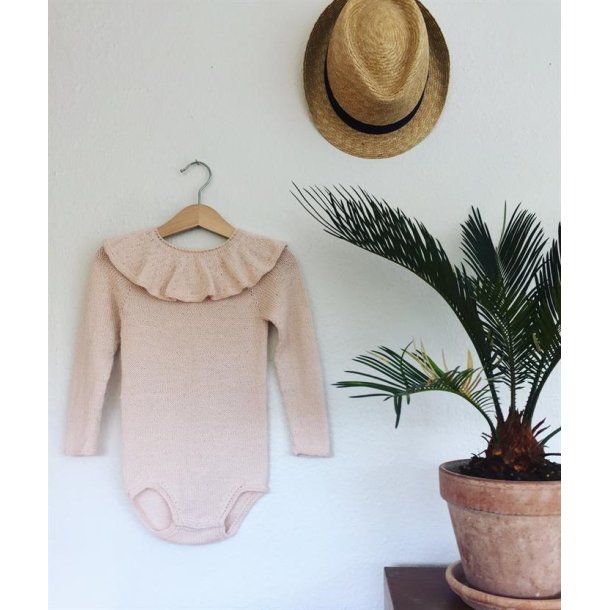 Almas Flsebody - strikkeopskrift fra PetiteKnit