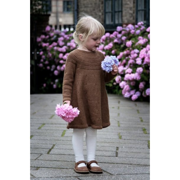 Ankers Kjole - PetiteKnit strikkekit