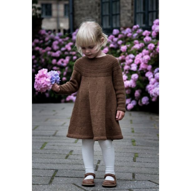 Ankers Kjole - PetiteKnit strikkekit