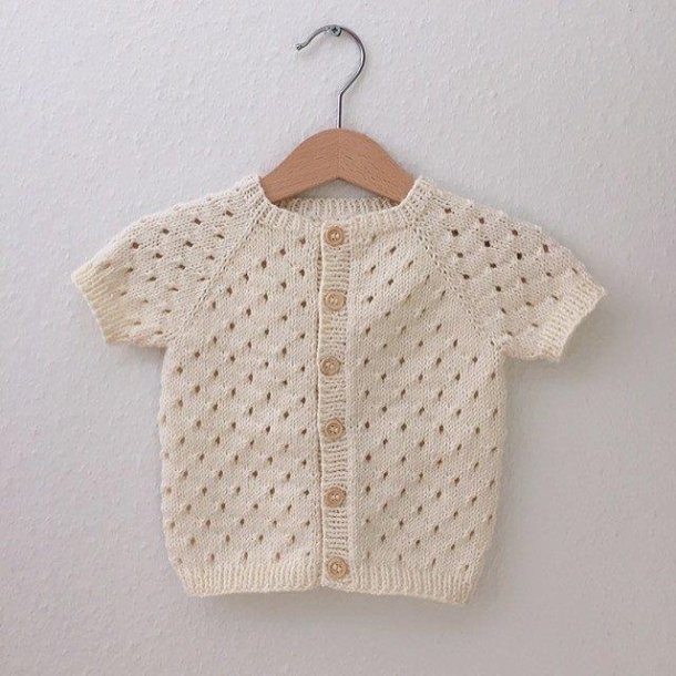 Annas Sommercardigan - strikkeopskrift fra PetiteKnit