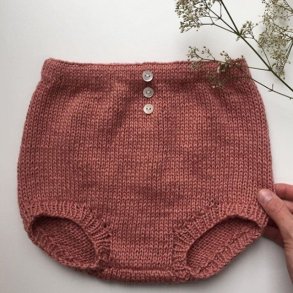 Elinors Blebukser - strikkeopskrift fra PetiteKnit