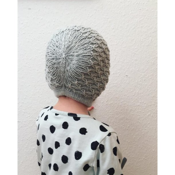 Karens Kyse - strikkeopskrift fra PetiteKnit