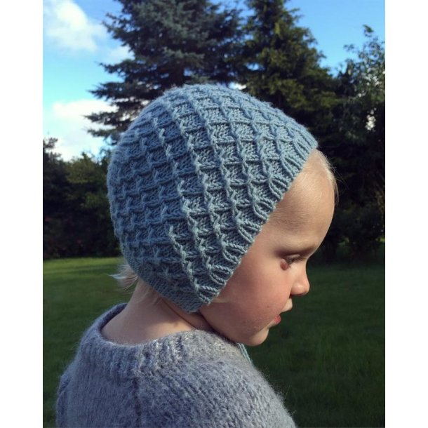 Karens Kyse - strikkeopskrift fra PetiteKnit