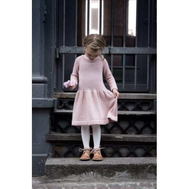 Karlas Kjole - PetiteKnit strikkekit