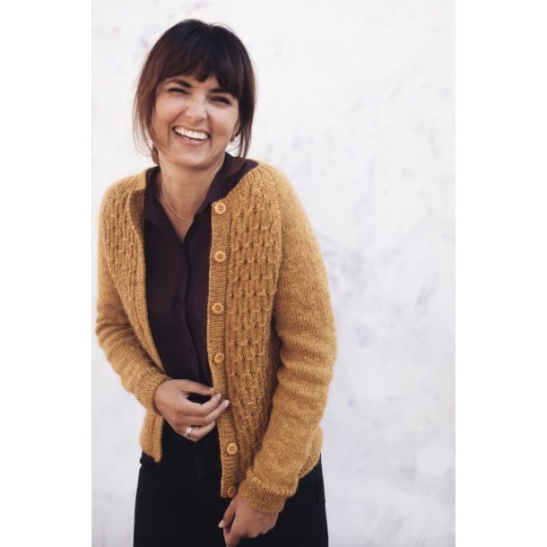 Klassisk Smock Cardigan - PetiteKnit strikkekit