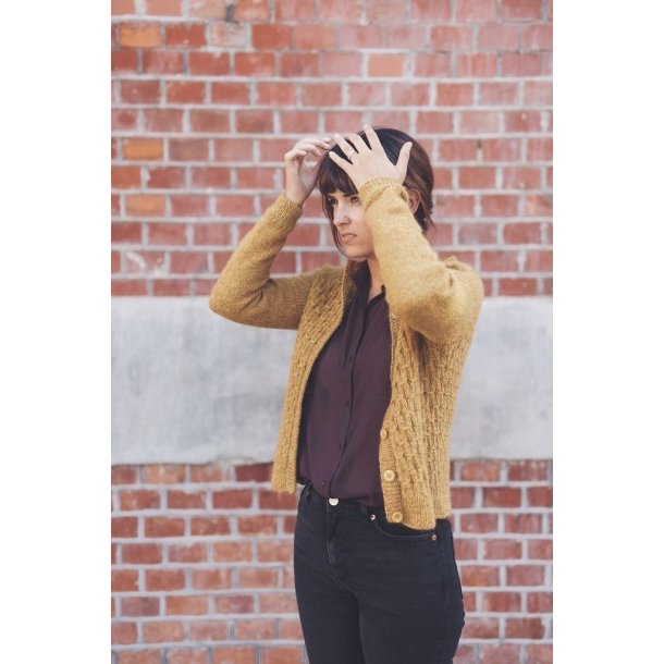 Klassisk Smock Cardigan - PetiteKnit strikkekit