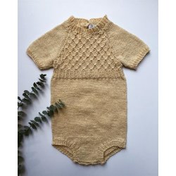 Millas Sommerdragt - strikkeopskrift fra PetiteKnit