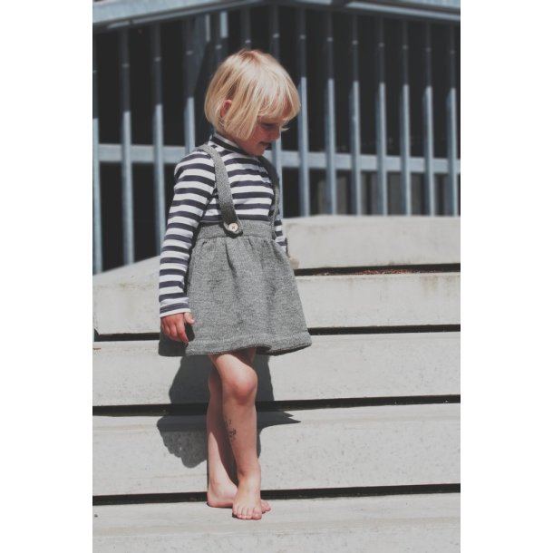 Noras Nederdel - PetiteKnit strikkekit